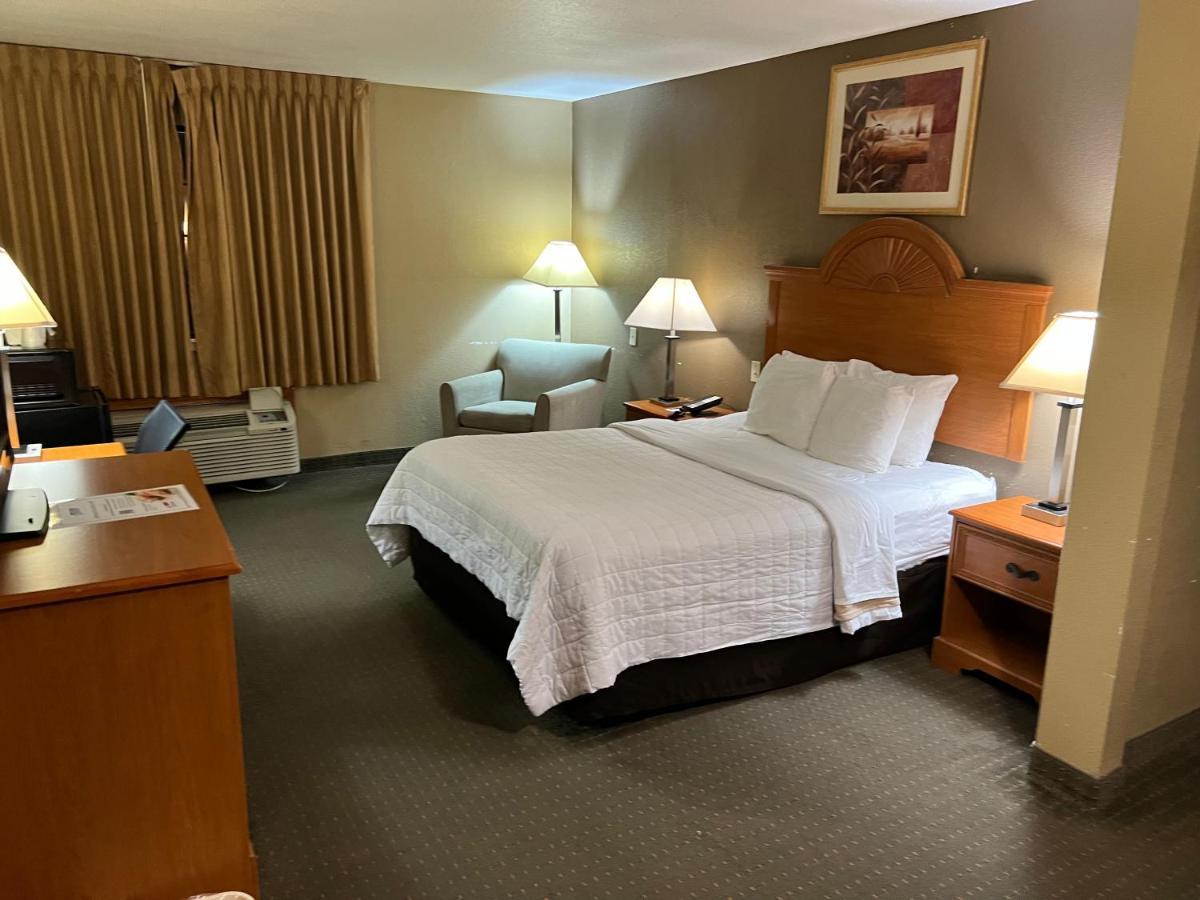 Americas Value Pharr/mcallen Hotel 2*